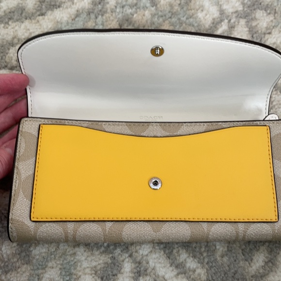 Coach Wallet - Picture 3 of 8